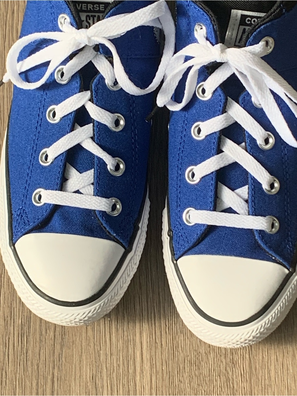 Brand New Converse Low Top Sneakers — Youth 6/Women’s 7.5-8